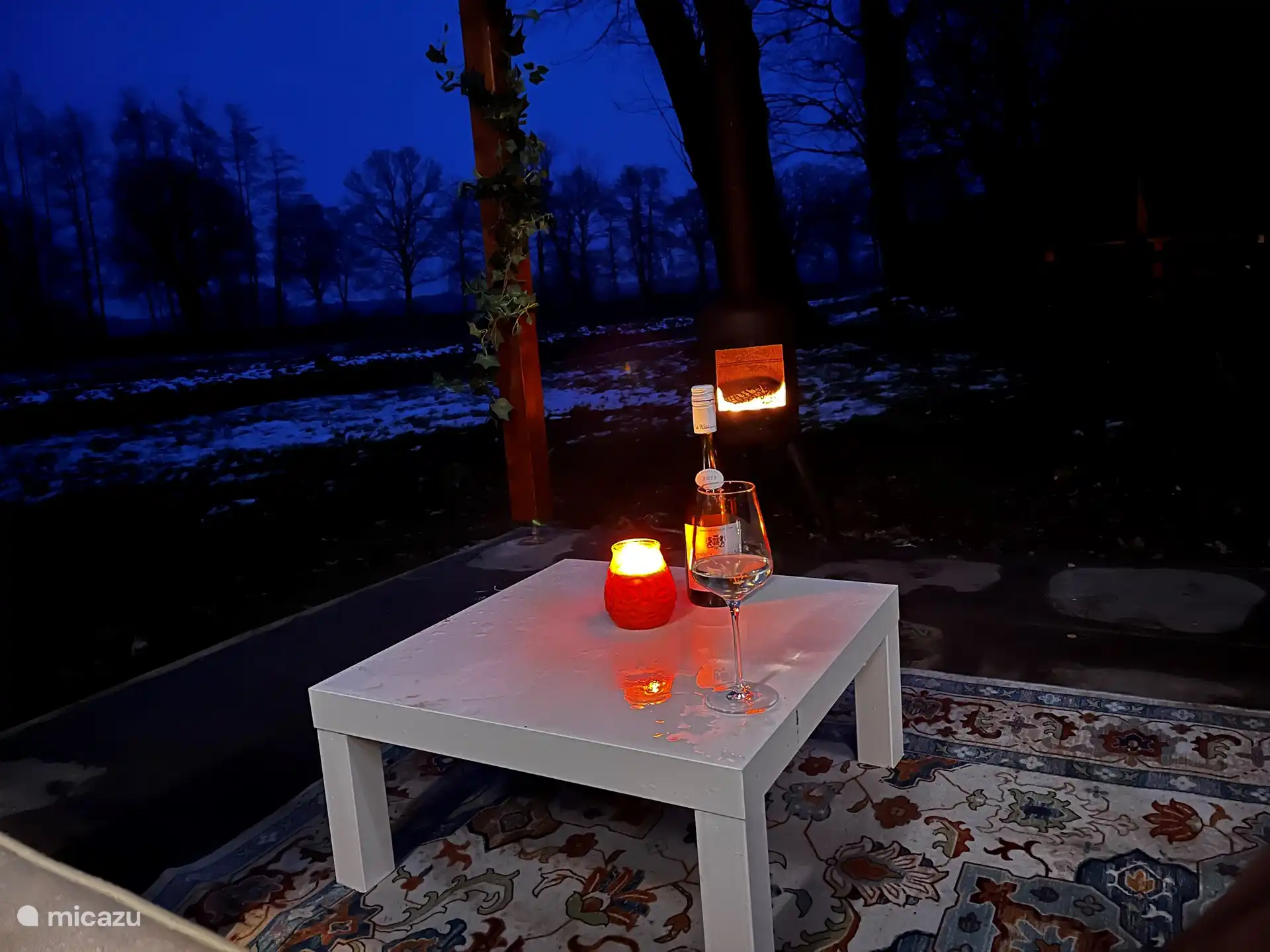 Draußen mit Holzofen 