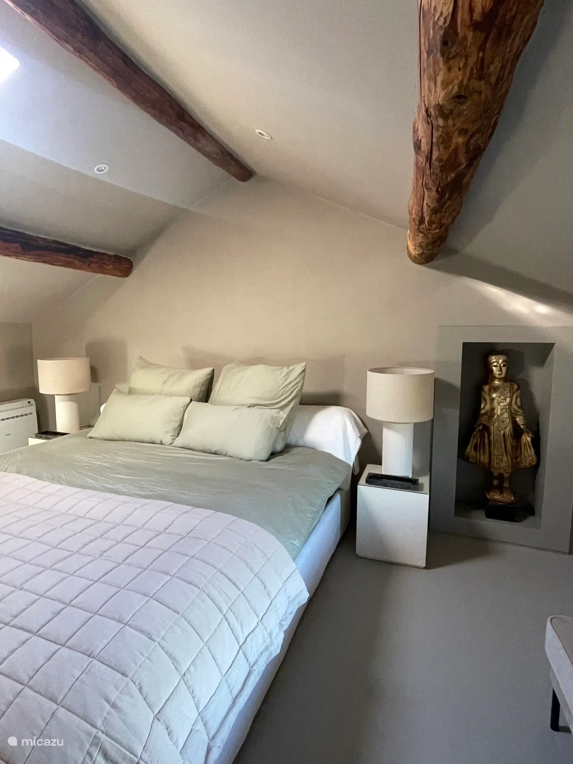 Dormitorio abuhardillado