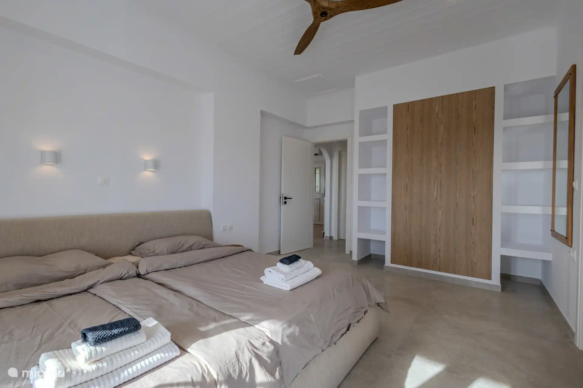 Master  Bedroom 1ste verdieping