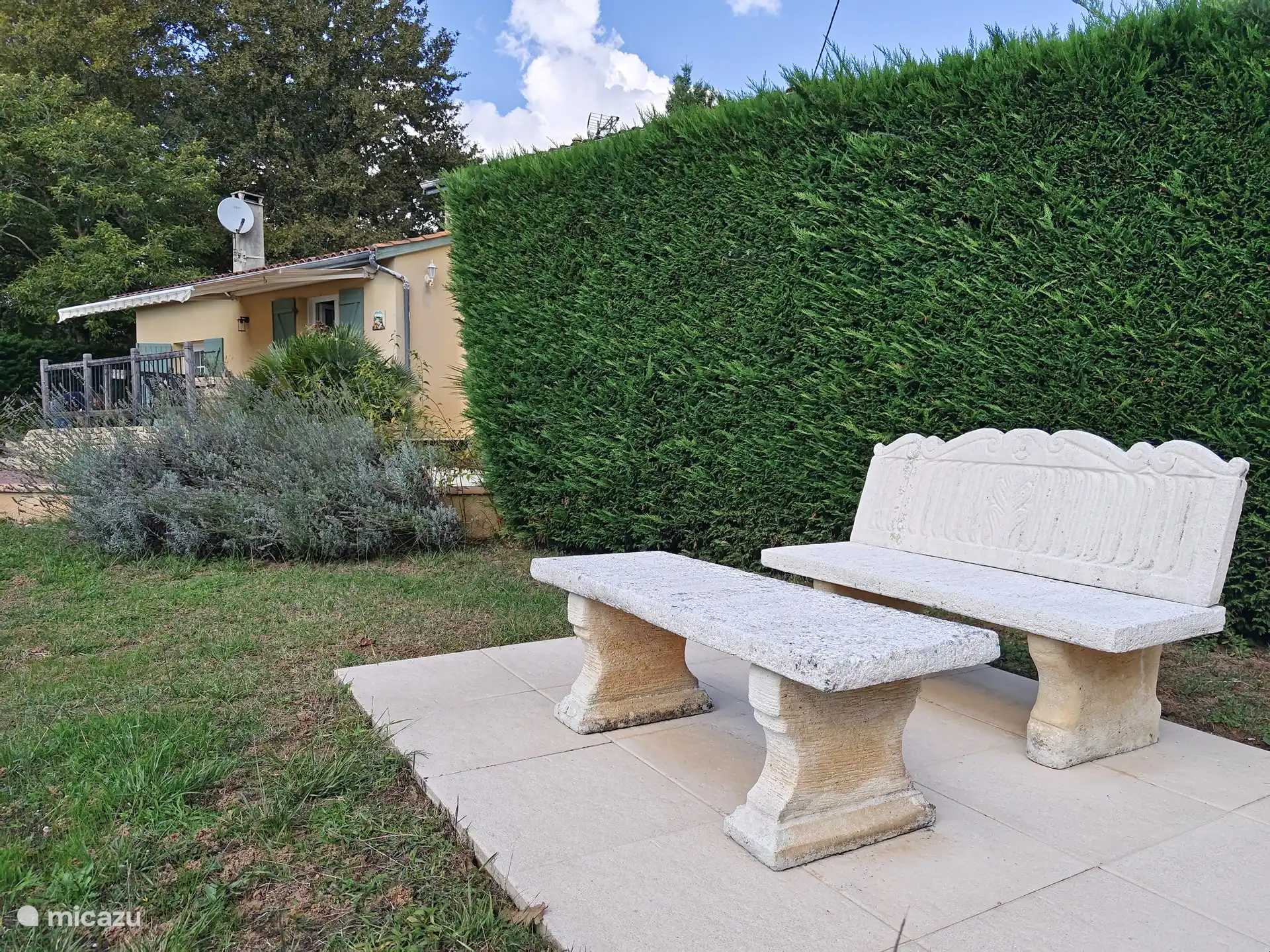 Authentische Ecke im Garten