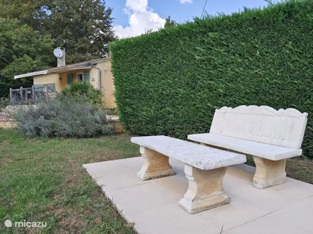 Gite Le Petit Wren - piscine et vue | France, Dordogne, Fumel - manoir / château Coin authentique dans le jardin