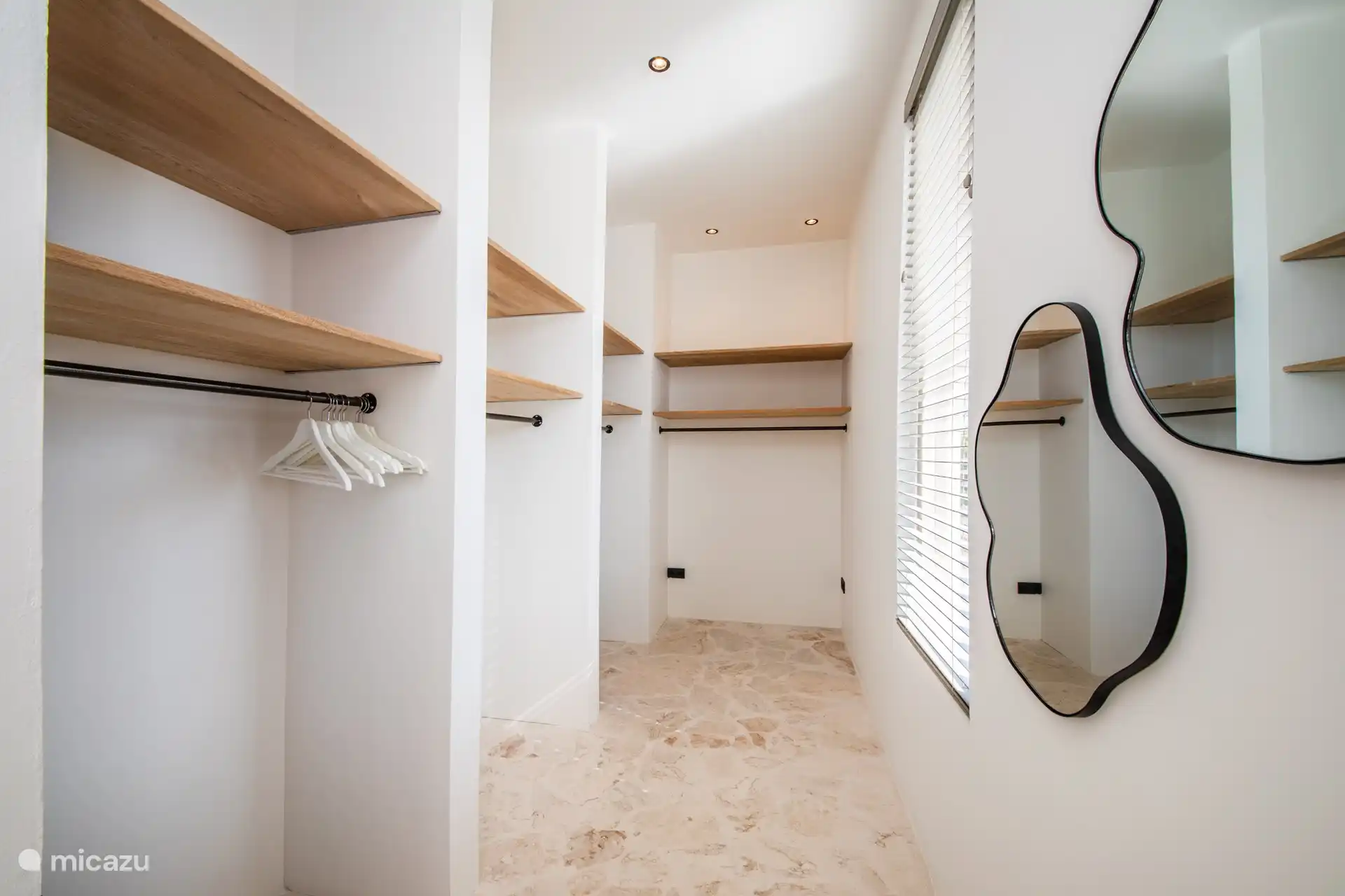 Viel Stauraum im Schrank