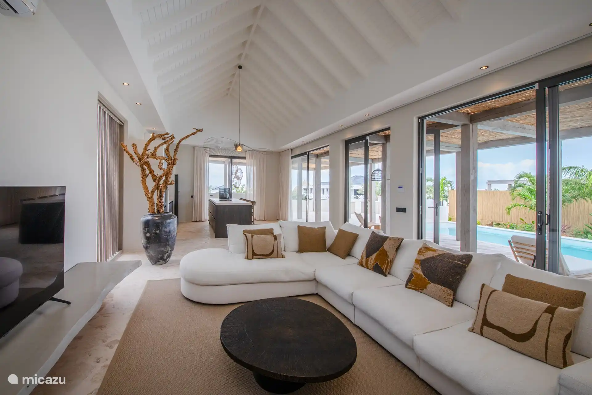 Großes Sofa zum Entspannen oder Fernsehen