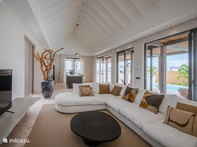 Royal Palm huren in Curaçao, Banda Ariba (oost), Vista Royal - villa Grote bank om lekker te relaxen of TV te kijken