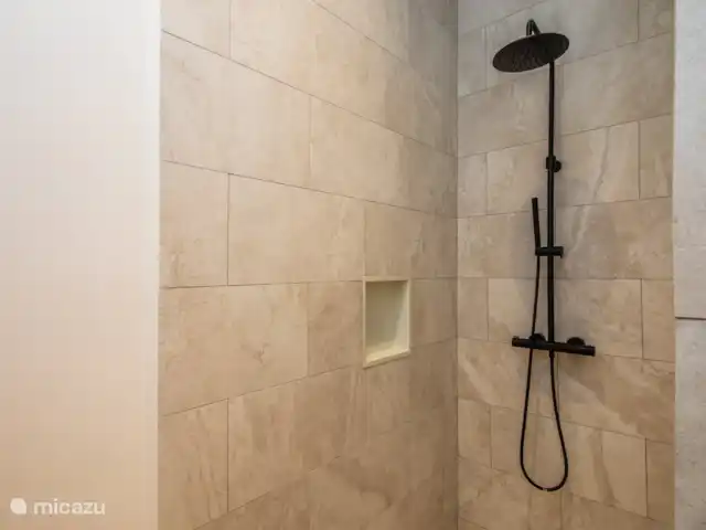 Royal Palm huren in Curaçao, Banda Ariba (oost), Vista Royal - villa regen douche