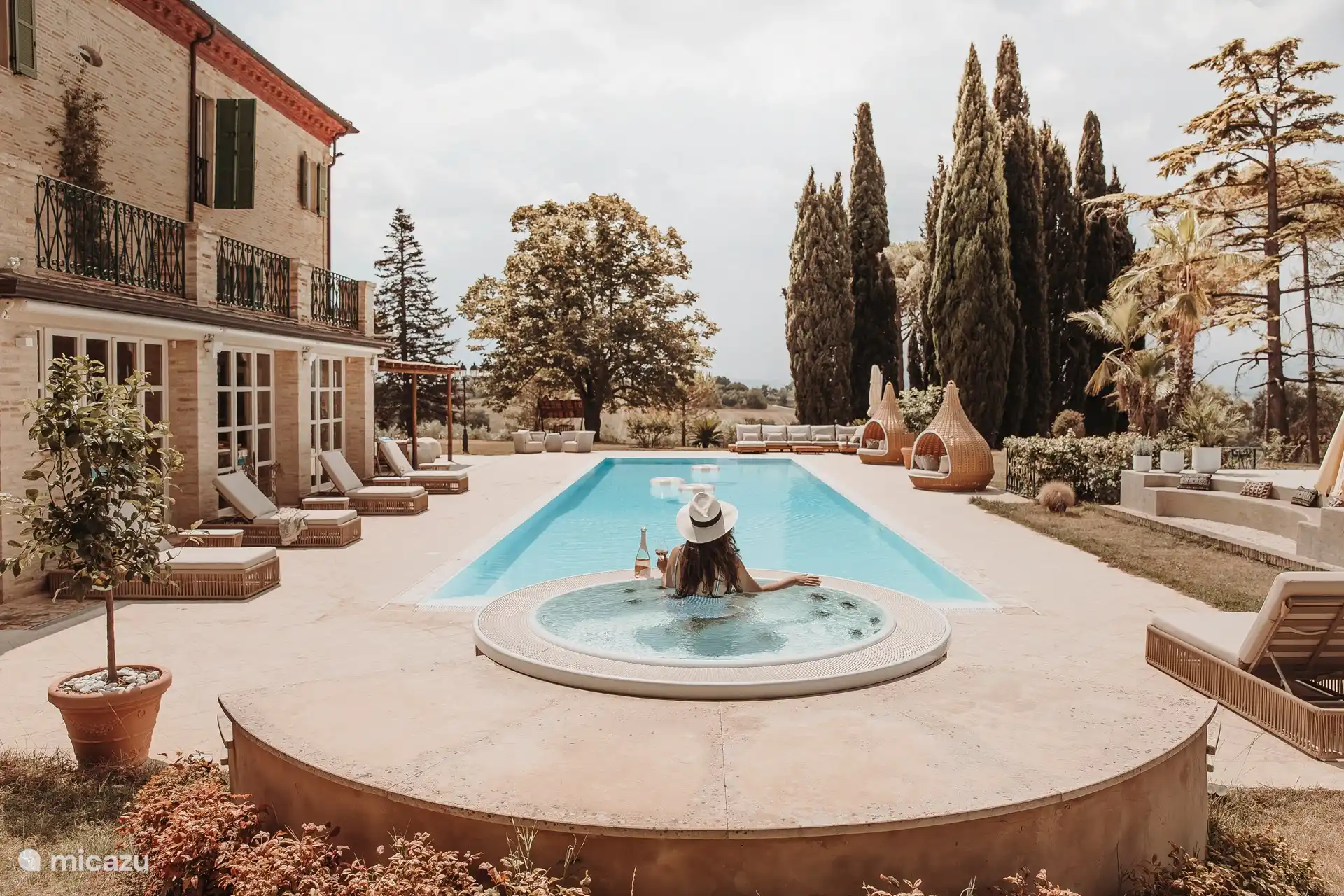 Maniero Montecassiano en Italia, Marche, Macerata - villa