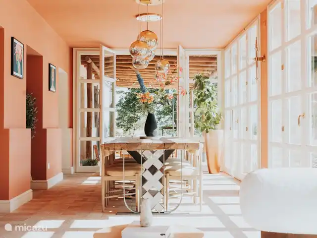 Maniero Montecassiano en Italia, Marche, Macerata - villa Comedor