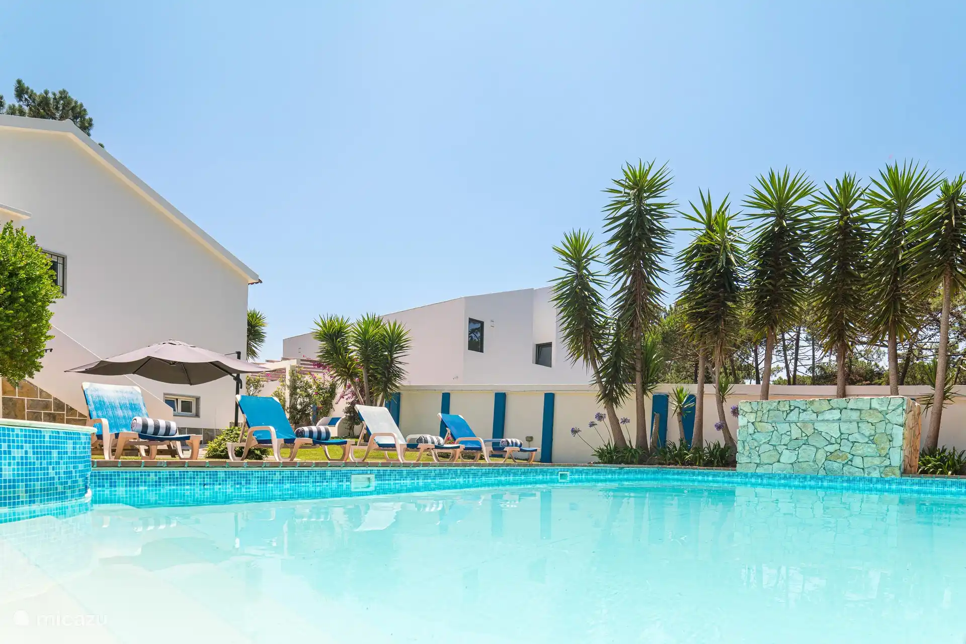 Villa Hecuba mit Pool