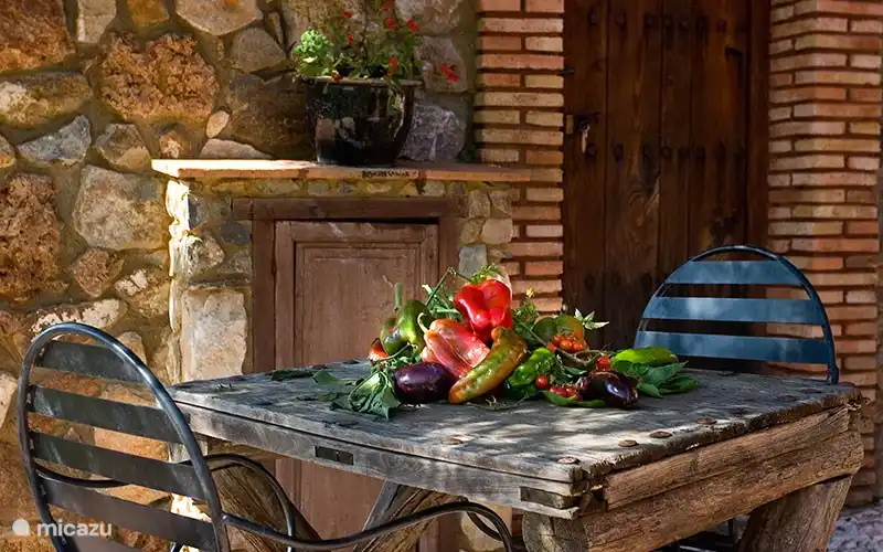 Mogelijkheid van groenten uit de tuin in de zomer