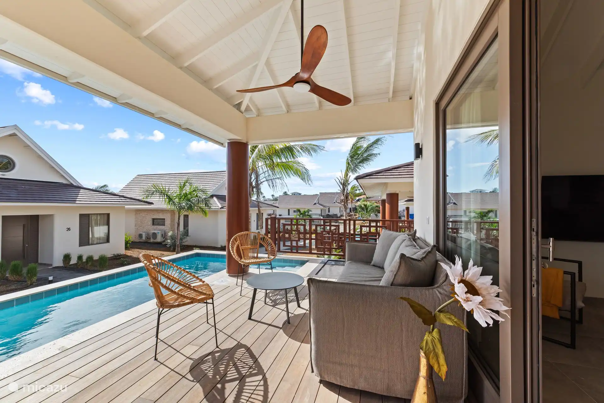 Schöne Sitzecke, entspannen am Pool