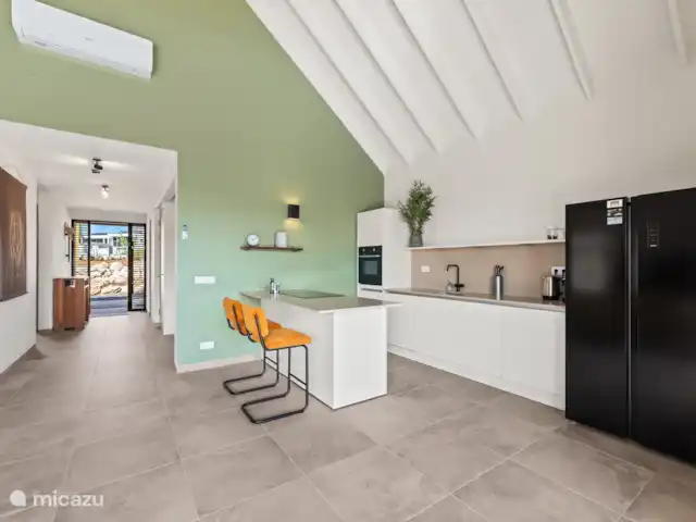 NEW! Villa Jazmyn 40 Blue Bay Resort huren in Curaçao, Curacao-Midden, Blue Bay - villa Moderne keuken met oven, grote koelkast, vaatwasser, Nespresso
