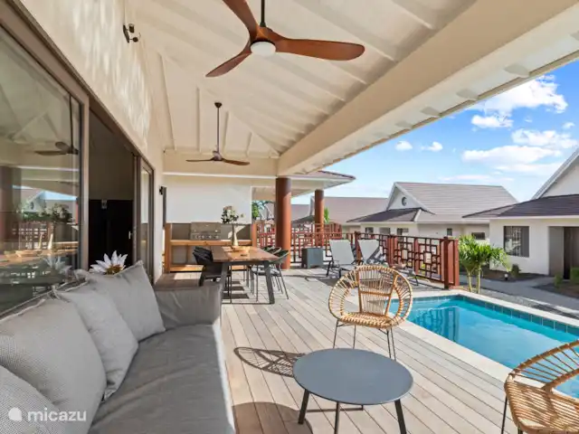 NEW! Villa Jazmyn 40 Blue Bay Resort huren in Curaçao, Curacao-Midden, Blue Bay - villa Ruim terras aan het zwembad