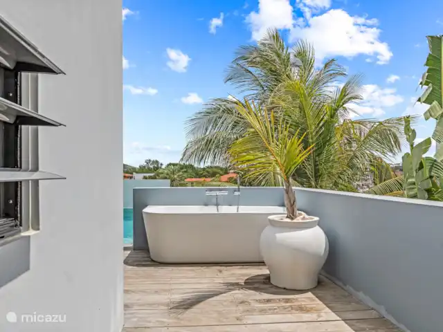 Villa Brakkeput avec vue et piscine | Curaçao, Banda Ariba (est), Brakkeput Abou - villa Une baignoire disponible sur le porche sous le soleil/ciel étoilé !