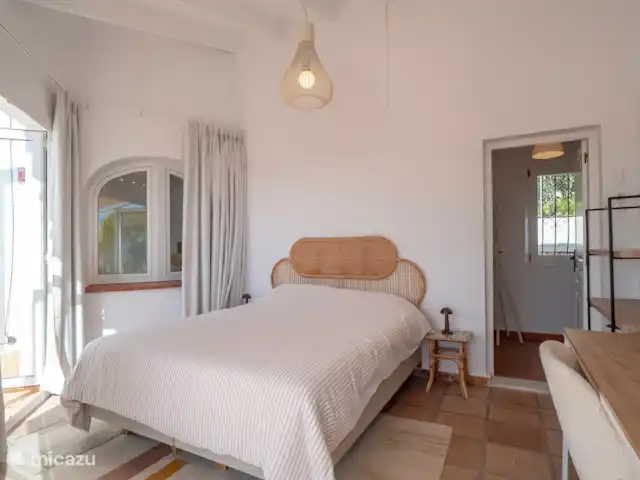 Villa Pequena Joya en España, Costa Blanca, Moraira - villa Dormitorio con cama doble