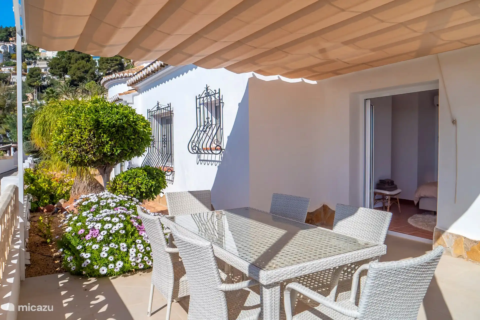 De votre chambre, vous pouvez facilement rejoindre la terrasse