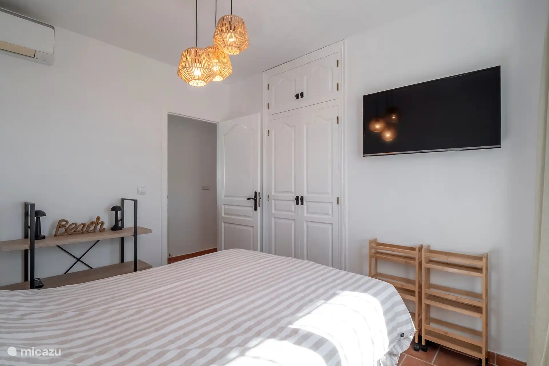 Chambre avec lit double