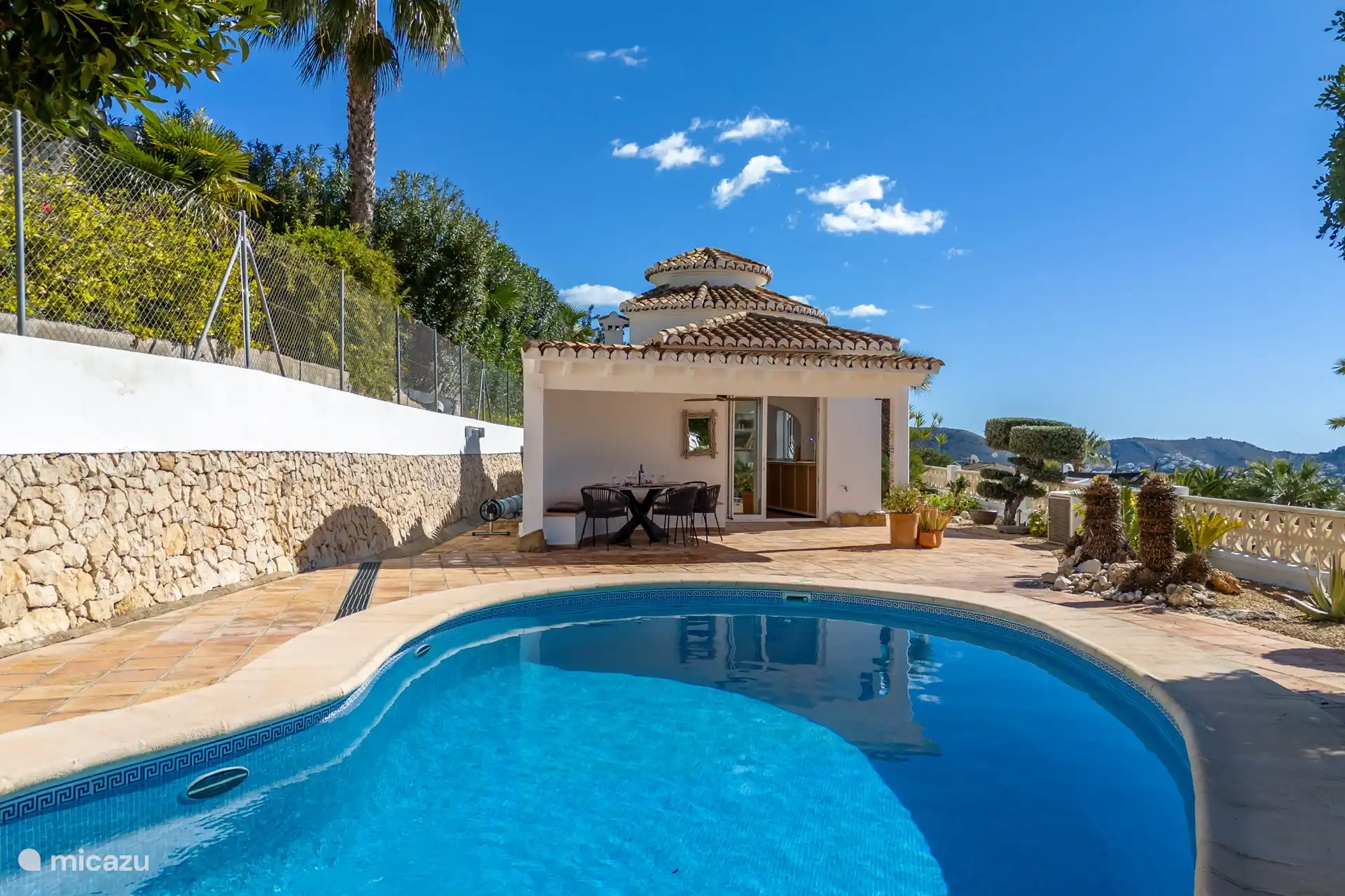 Faites des longueurs dans votre piscine privée