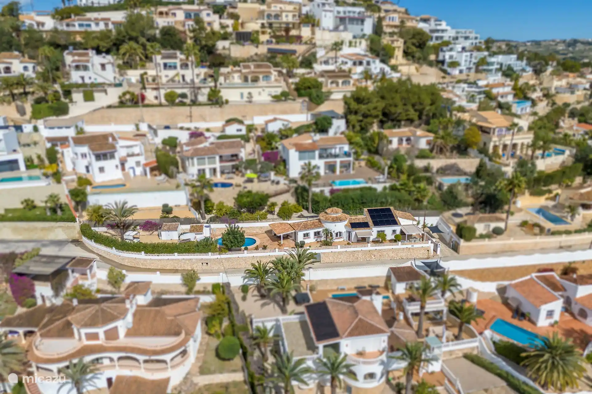 Vous pouvez donc voir à quel point la terrasse est grande !