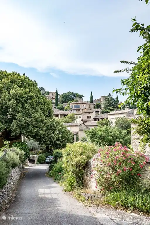 Zentrum La Roque sur Cèze