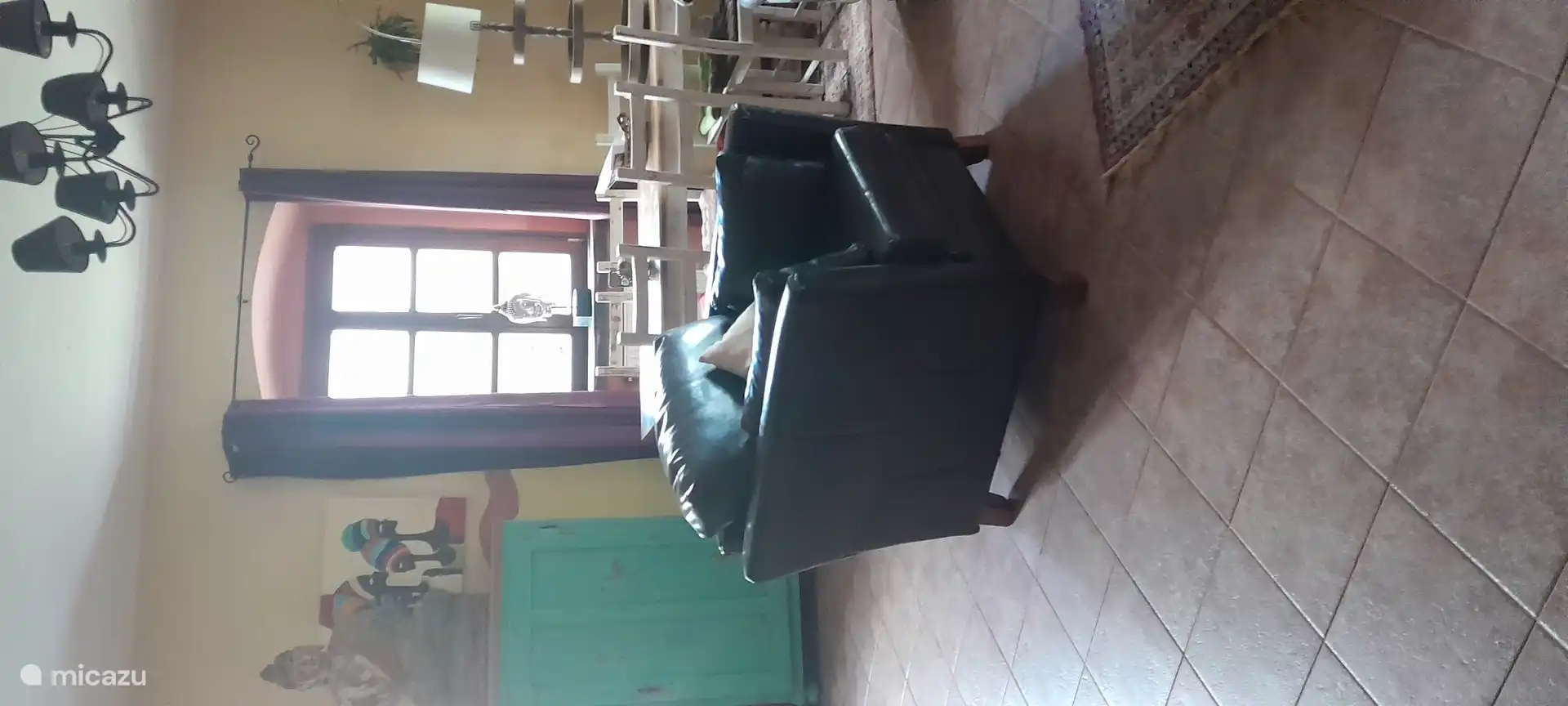 Coin salon avec coin repas