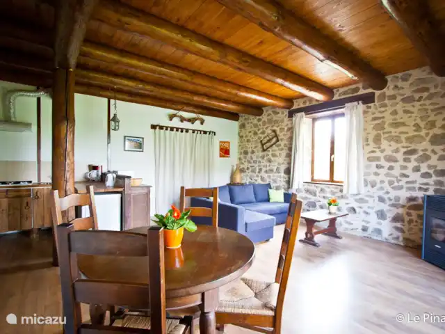 Location de Vacances France, Haute-Loire, Bellevue-la-Montagne, appartement - Le Pinatou Le salon