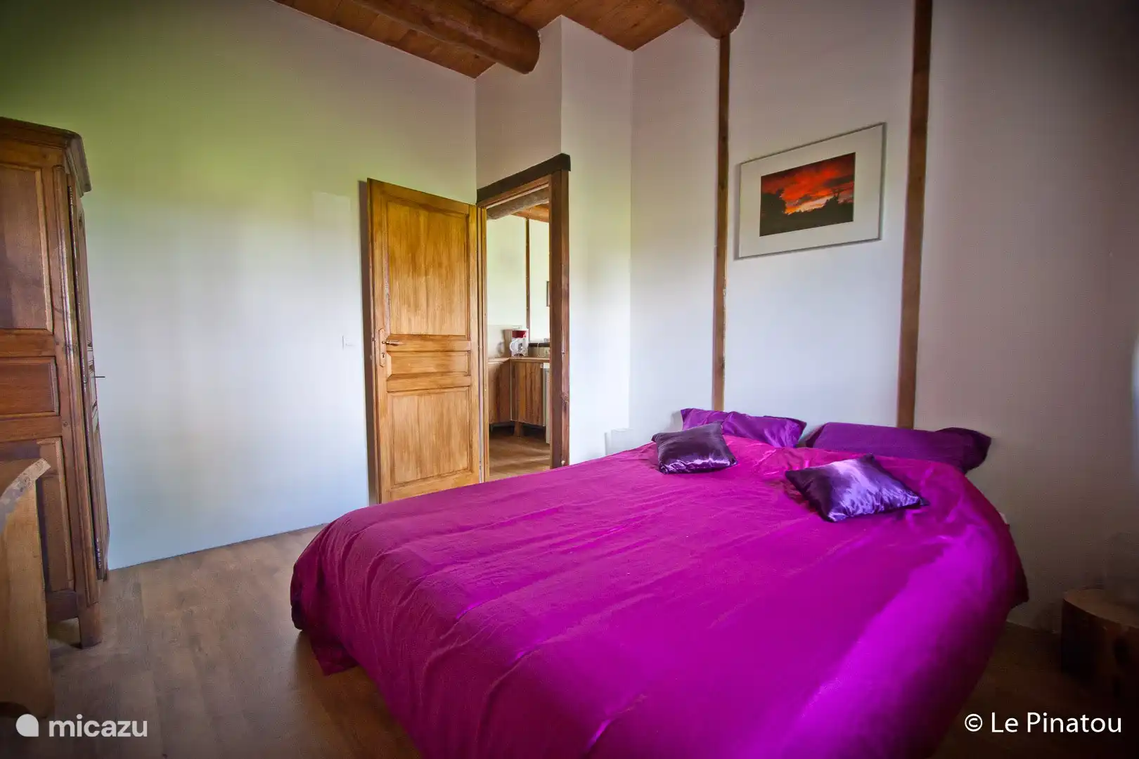 The bedroom with Queen size bed.