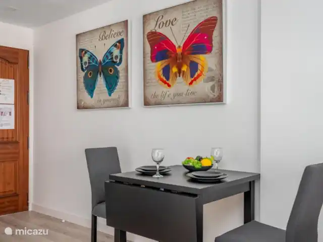 La Casa del Pintor | Espagne, Costa del Sol, Benalmádena - appartement Table à manger avec 2 chaises