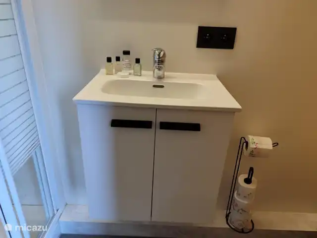 Location de Vacances Belgique, Anvers, Merksplas, tiny house - Kromven Pur Plaisir salle de Bains