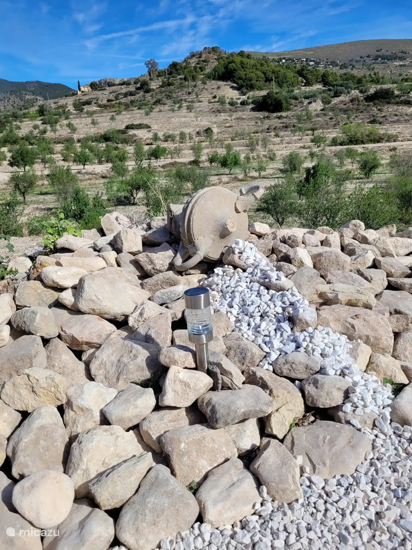 Wanderrouten im Garten hinter dem Haus 