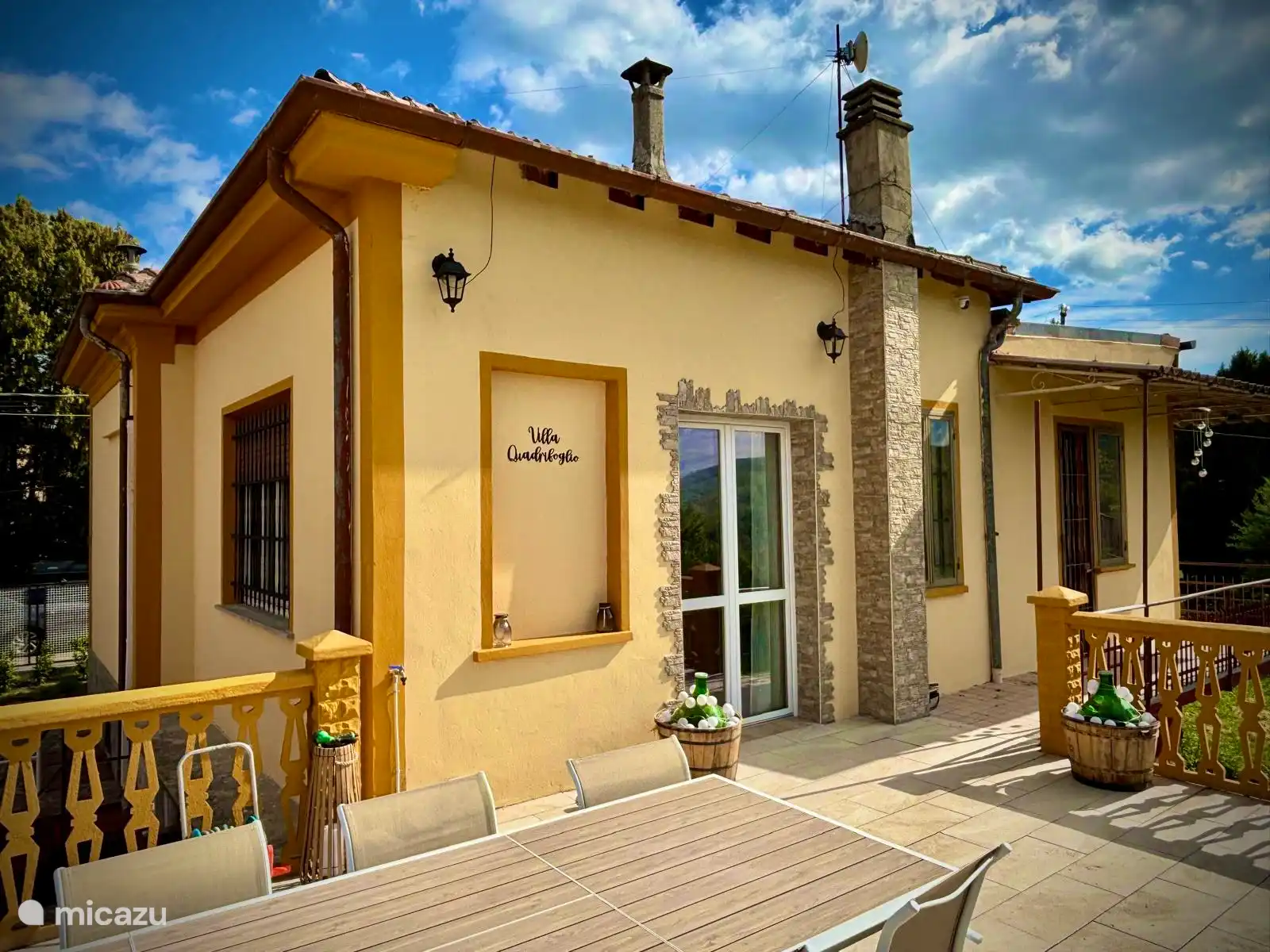 Hintere Terrassentür von der Küche zur Terrasse