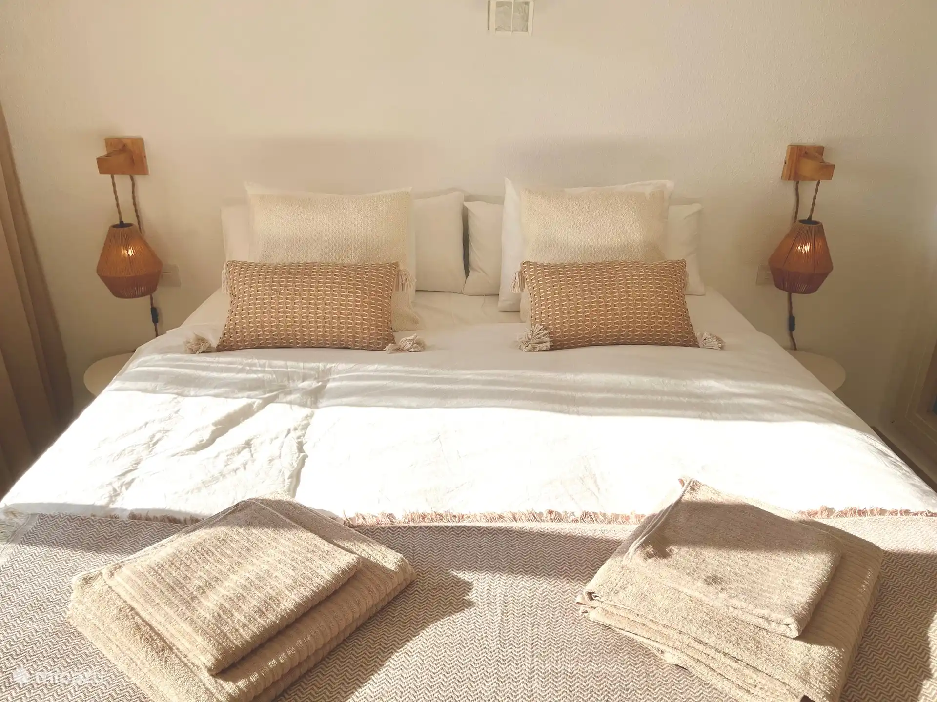 Schlafzimmer 1 : mit Kingsize-Doppelbett 