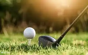 Panoramablick auf den Golfplatz 