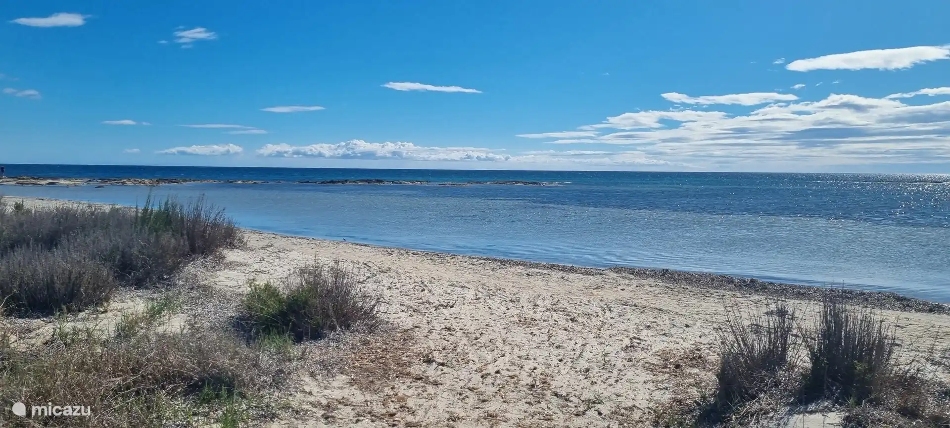 Acogedoras playas cercanas