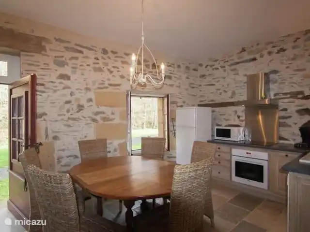 Moulin du Bouc - Maison d'amis | France, Dordogne, Excideuil - gîte / cottage cuisine et salle à manger