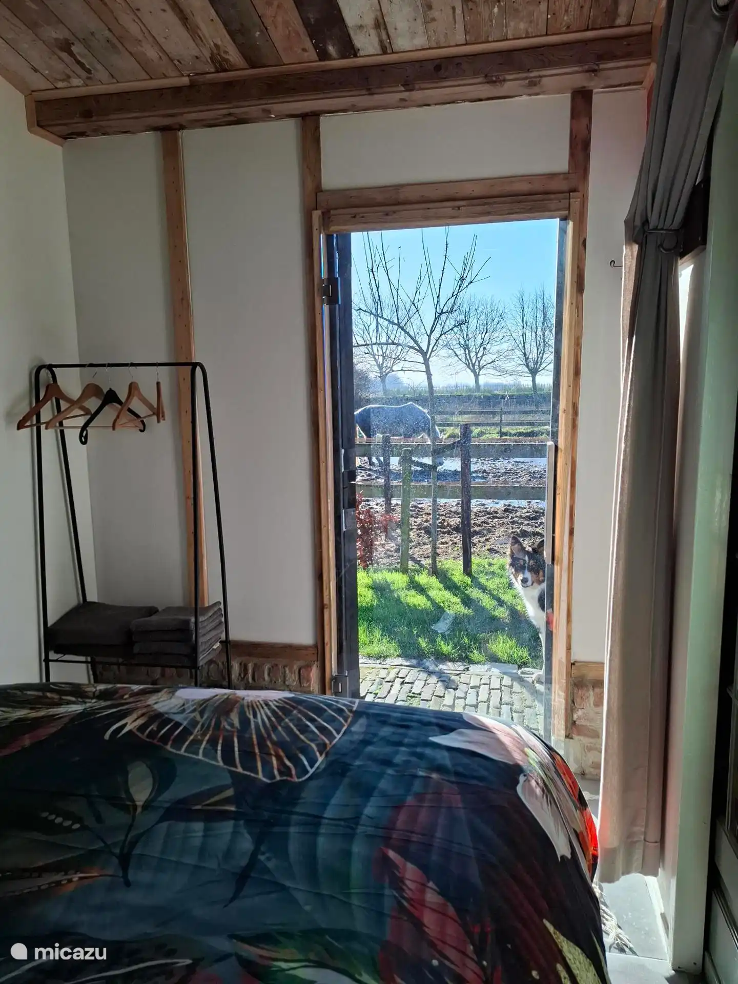 Aussicht aus dem Schlafzimmer, bei gutem Wetter können Sie im Handumdrehen nach draußen gehen!