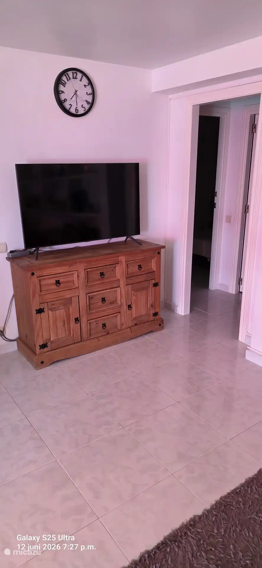 Televisor grande con Chromecast en Netflix y Prime Video, televisor holandés a petición y que se puede organizar con pago.