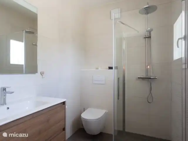 Villa Vino Pedreguer 8 personen huren in Spanje, Costa Blanca, Pedreguer - villa Dit is de badkamer ensuite die aan de masterbedroom grenst