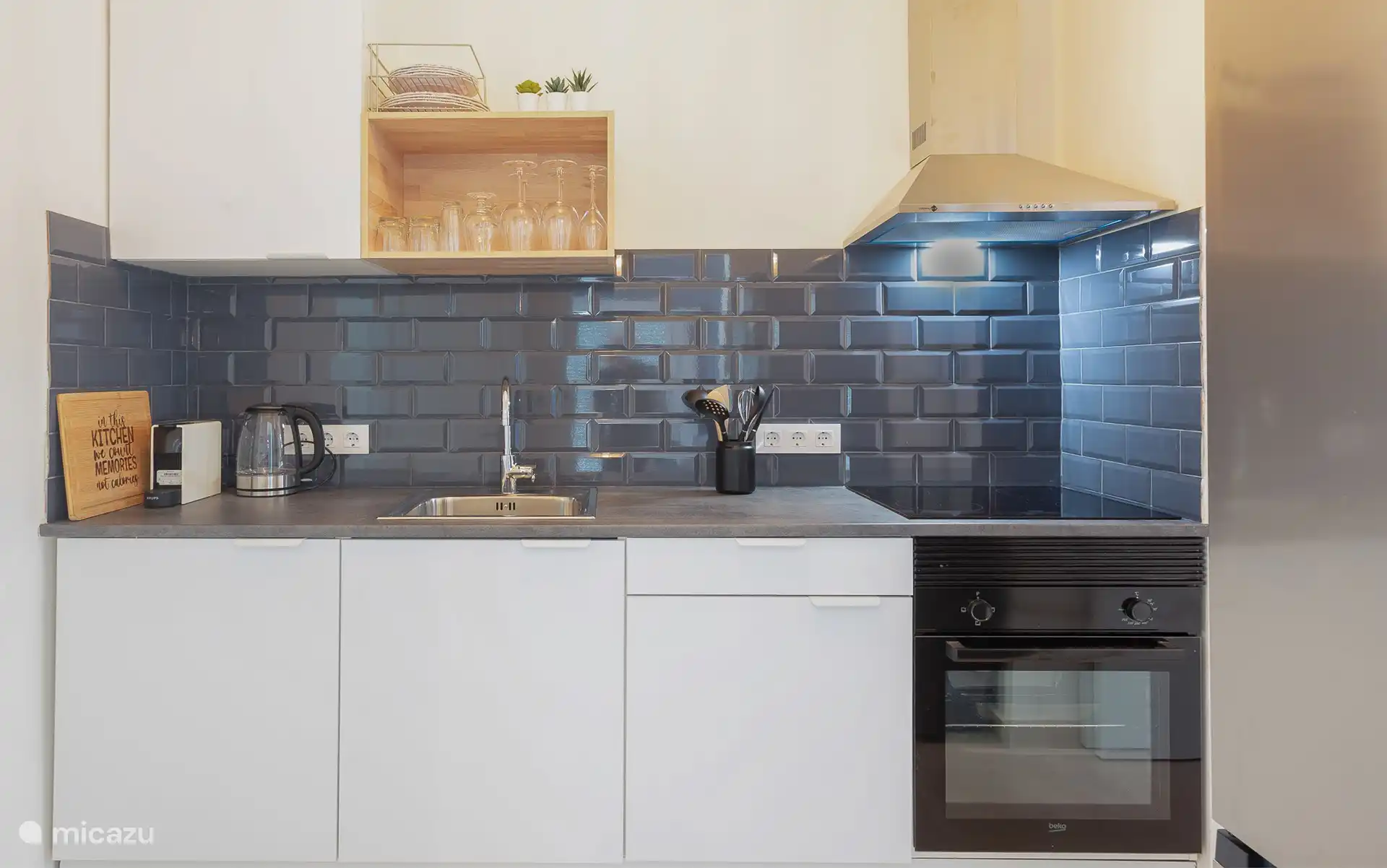 Tous les ustensiles de cuisine sont fournis