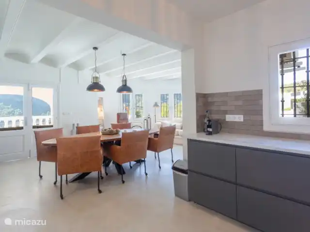 Villa Vino Pedreguer 8 personen huren in Spanje, Costa Blanca, Pedreguer - villa Dit is het zicht vanuit de open keuken.
