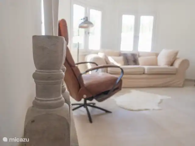 Villa Vino Pedreguer 8 personen huren in Spanje, Costa Blanca, Pedreguer - villa Onze heerlijke relax bank en de relaxstoel bieden veel zit comfort. Vanuit de zithoek kun je tv kijken of vinyl draaien