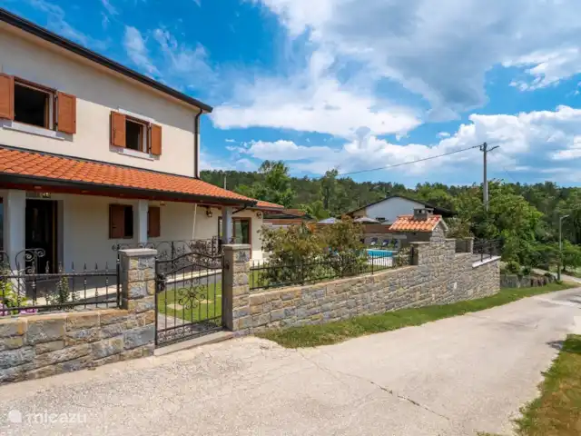 Casa Balussi | Croatie, Istrie, Buzet - villa Portail d’entrée