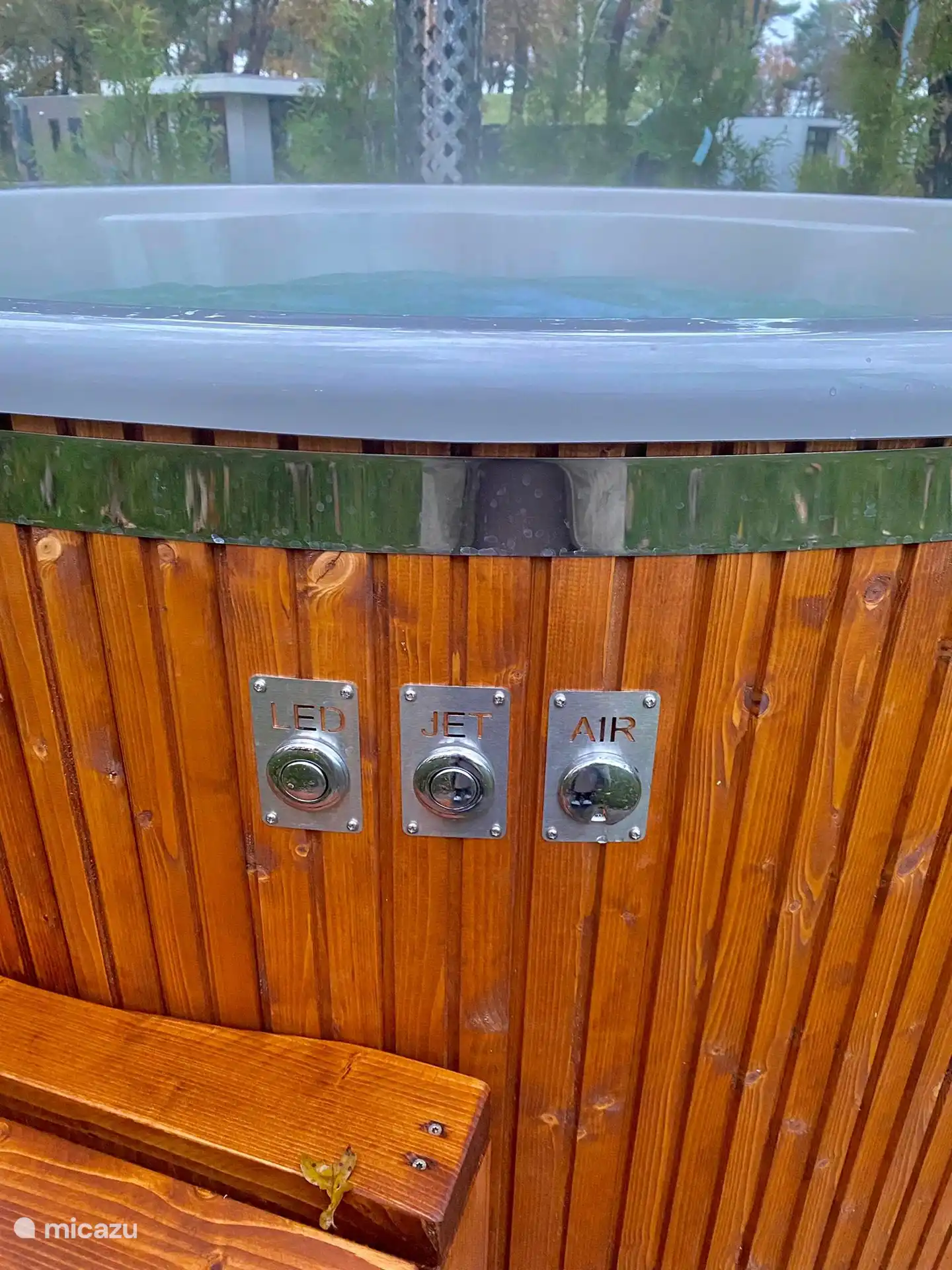 Hier können Sie die Düsen einschalten! Richtig genießen!