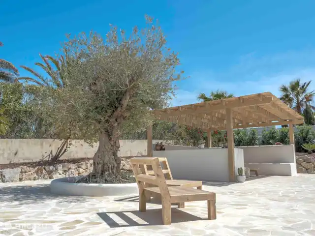 Casa d’Olivera | Espagne, Costa Blanca, Cumbre del Sol - villa Casa d’Olivera - Relaxen in de schaduw van de olijvenboom.