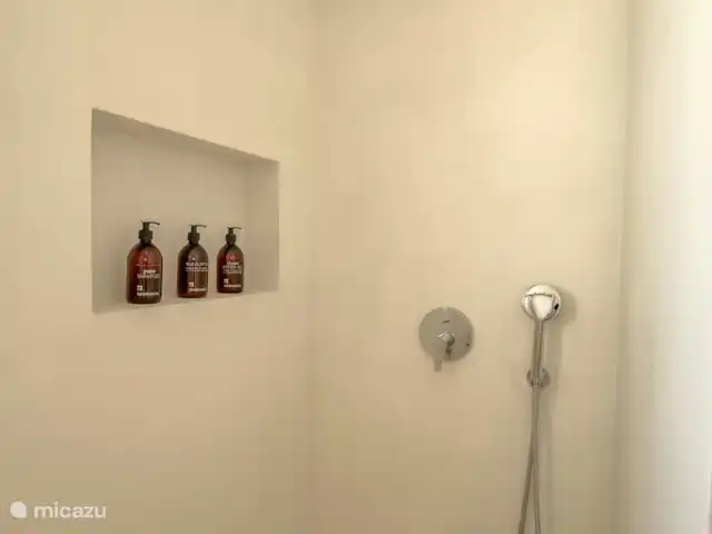 Casa d’Olivera | Espagne, Costa Blanca, Cumbre del Sol - villa Casa d’Olivera - Douche bij chambre principale.