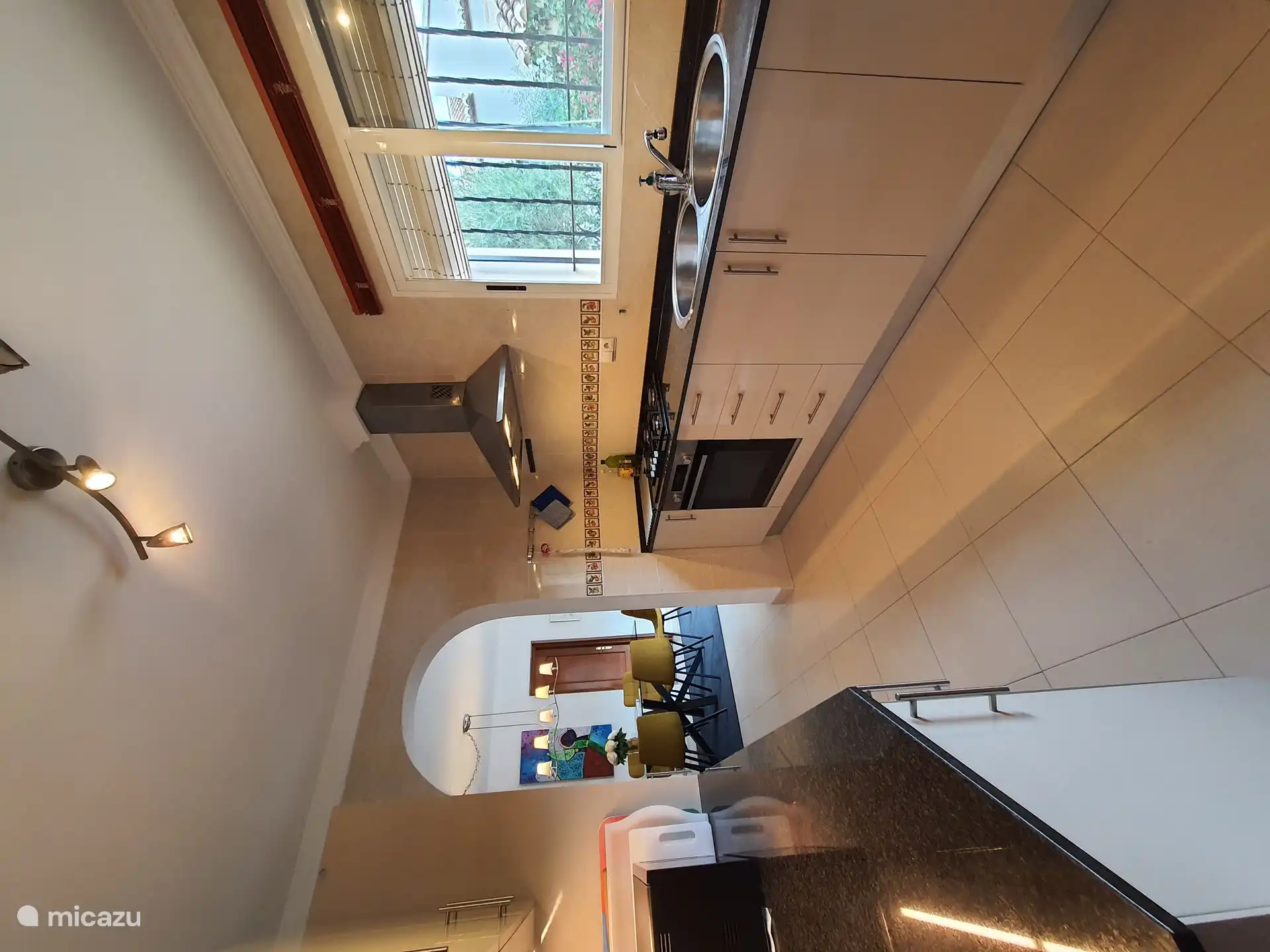 Arbeitsplatte mit Waschbecken etc.