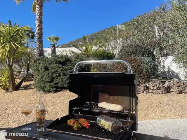 CASA LA TRANQUILIDAD | Espagne, Costa Blanca, Jalón - villa De merveilleuses soirées barbecue (ou après-midi) avec le grand barbecue à gaz.