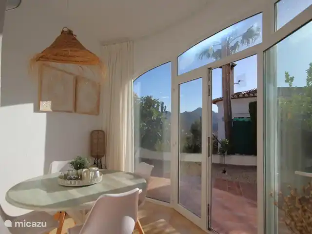 CASA LA TRANQUILIDAD | Espagne, Costa Blanca, Jalón - villa Petit déjeuner le matin avec vue sur la vallée.