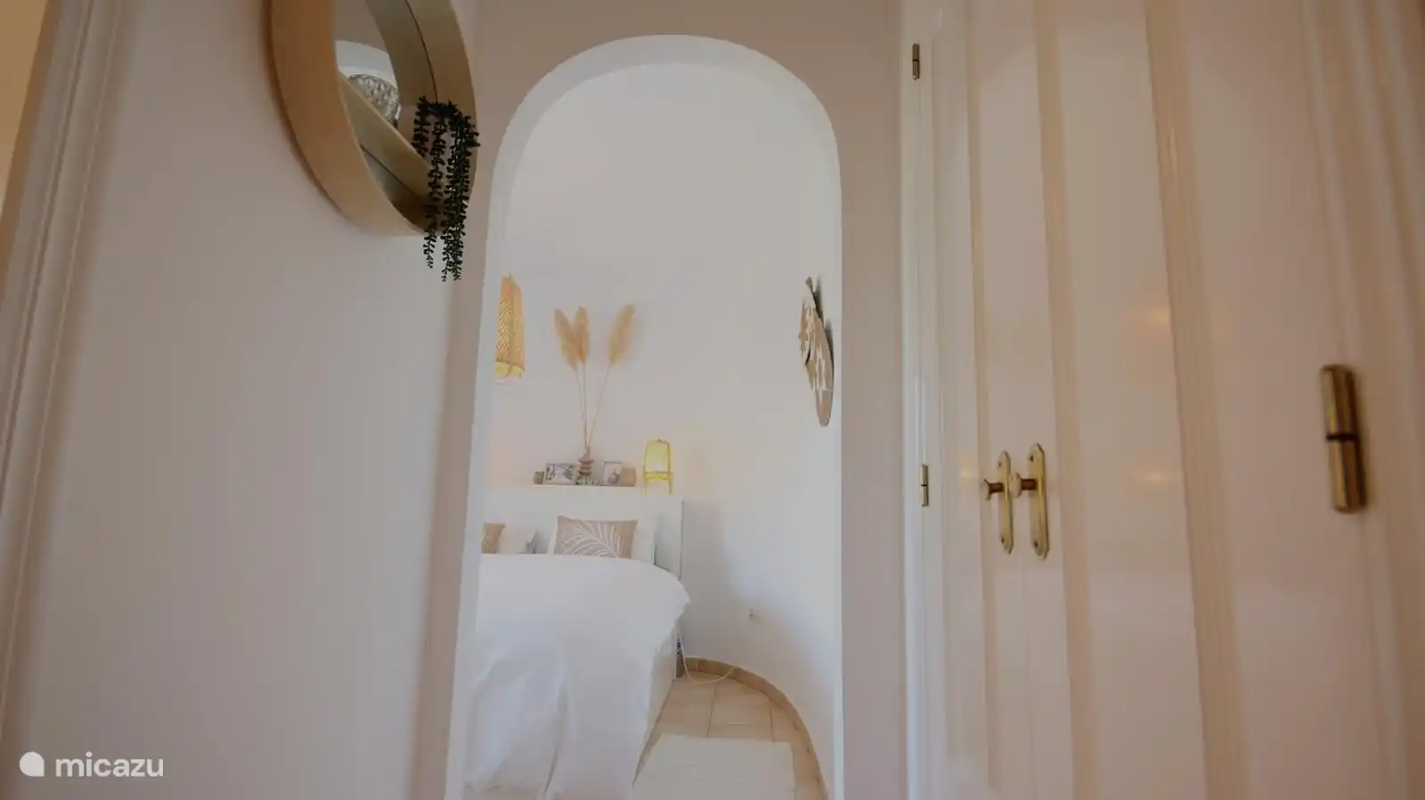 One of the 3 bedrooms with large bed (160 x 200), all bedrooms with new mattresses (2025)