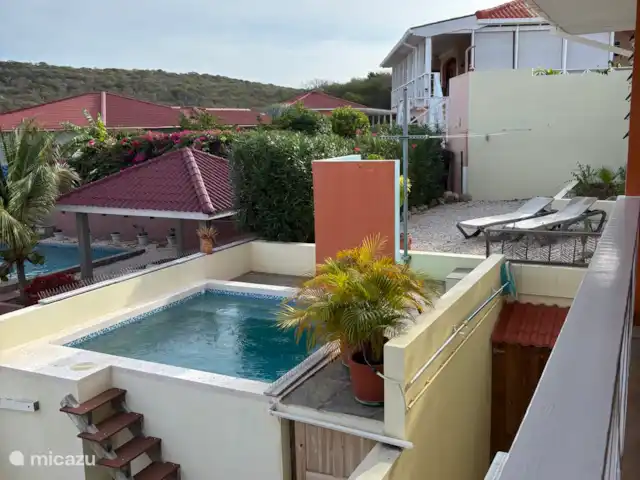 Location de Vacances Curaçao, Banda Abou (ouest), Fontein, appartement - Sonrisa Curaçao, Horizons Piscine avec douche
