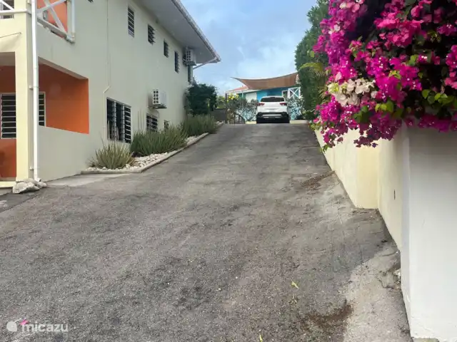 Location de Vacances Curaçao, Banda Abou (ouest), Fontein, appartement - Sonrisa Curaçao, Horizons Stationnements 2 et 3